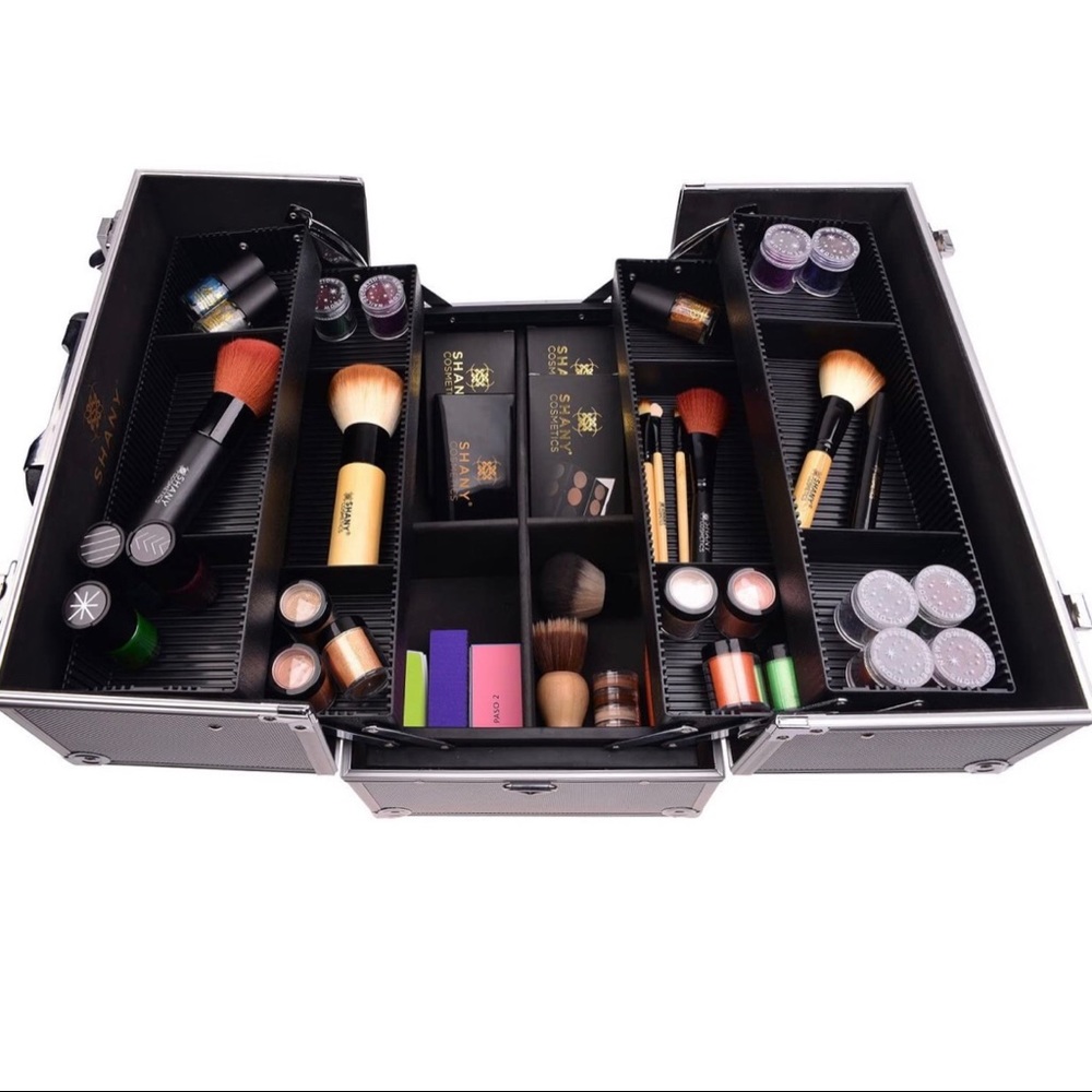 🌻 SHANY Professional Makeup Train Case